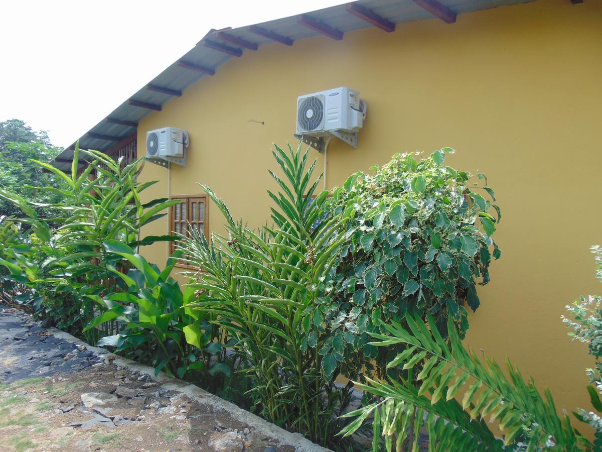 Residencial Tamarindos Bed and Breakfast Morro Peixe Exteriör bild