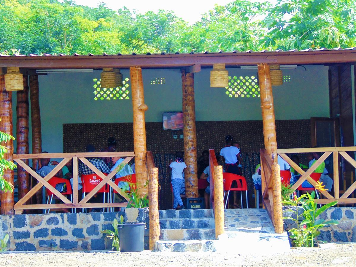 Residencial Tamarindos Bed and Breakfast Morro Peixe Exteriör bild