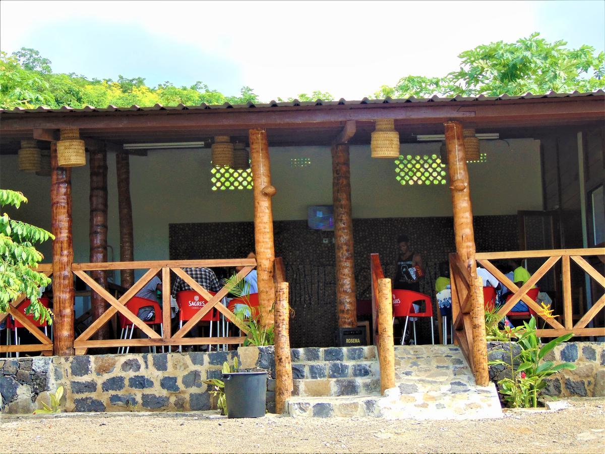 Residencial Tamarindos Bed and Breakfast Morro Peixe Exteriör bild